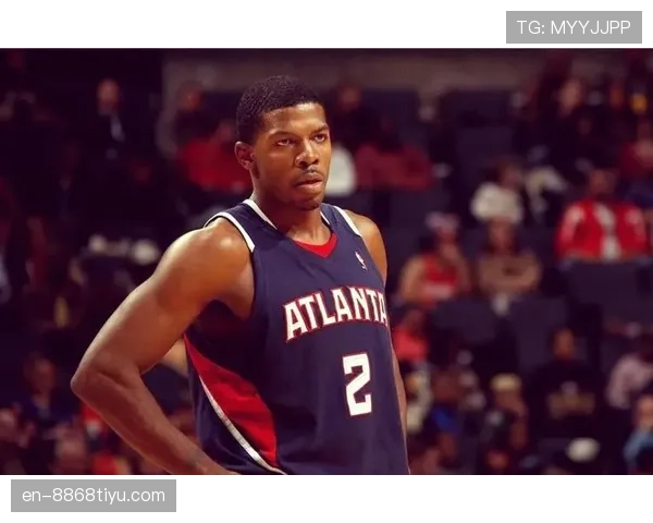 乔·约翰逊无球跑动拉开空间 提升球队三分效率明显