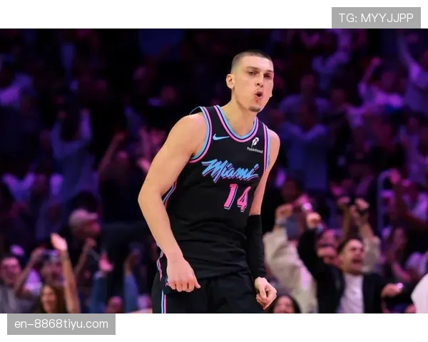 泰勒·希罗突破制造空位助热火拉开比分差距